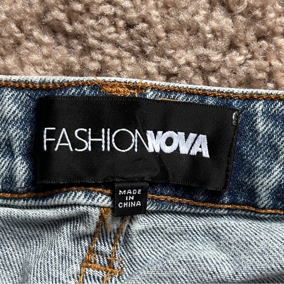 Fashion Nova All Tied Up Light Wash Blue Straight Leg Denim Jeans Size 13 - Picture 4 of 11